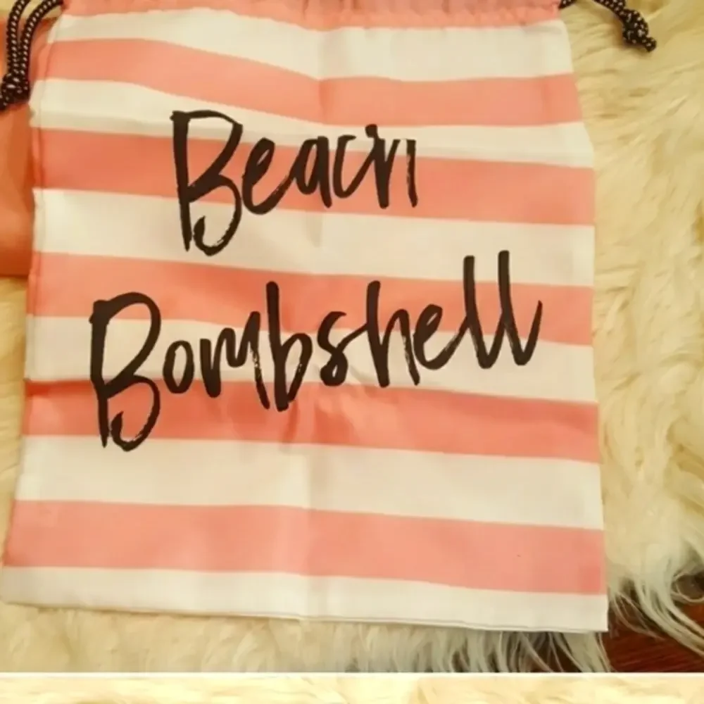NWT 3 in 1 Beach Bags Victoria‎ Secret